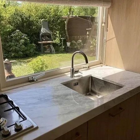 For Four Guests Near بيت للعطل