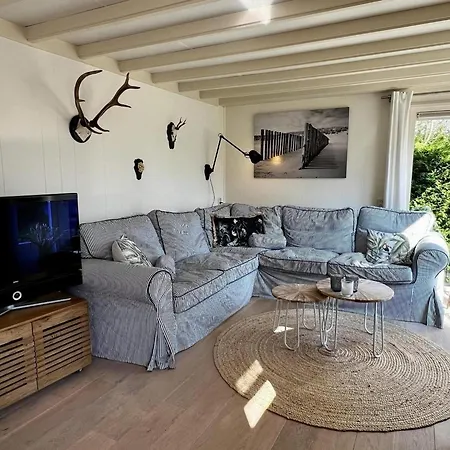 بيت للعطل For Four Guests Near